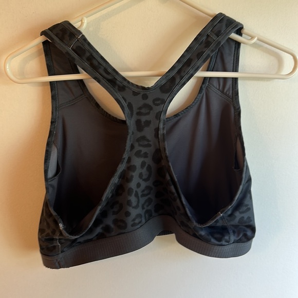 Sports bra - Picture 2 of 2